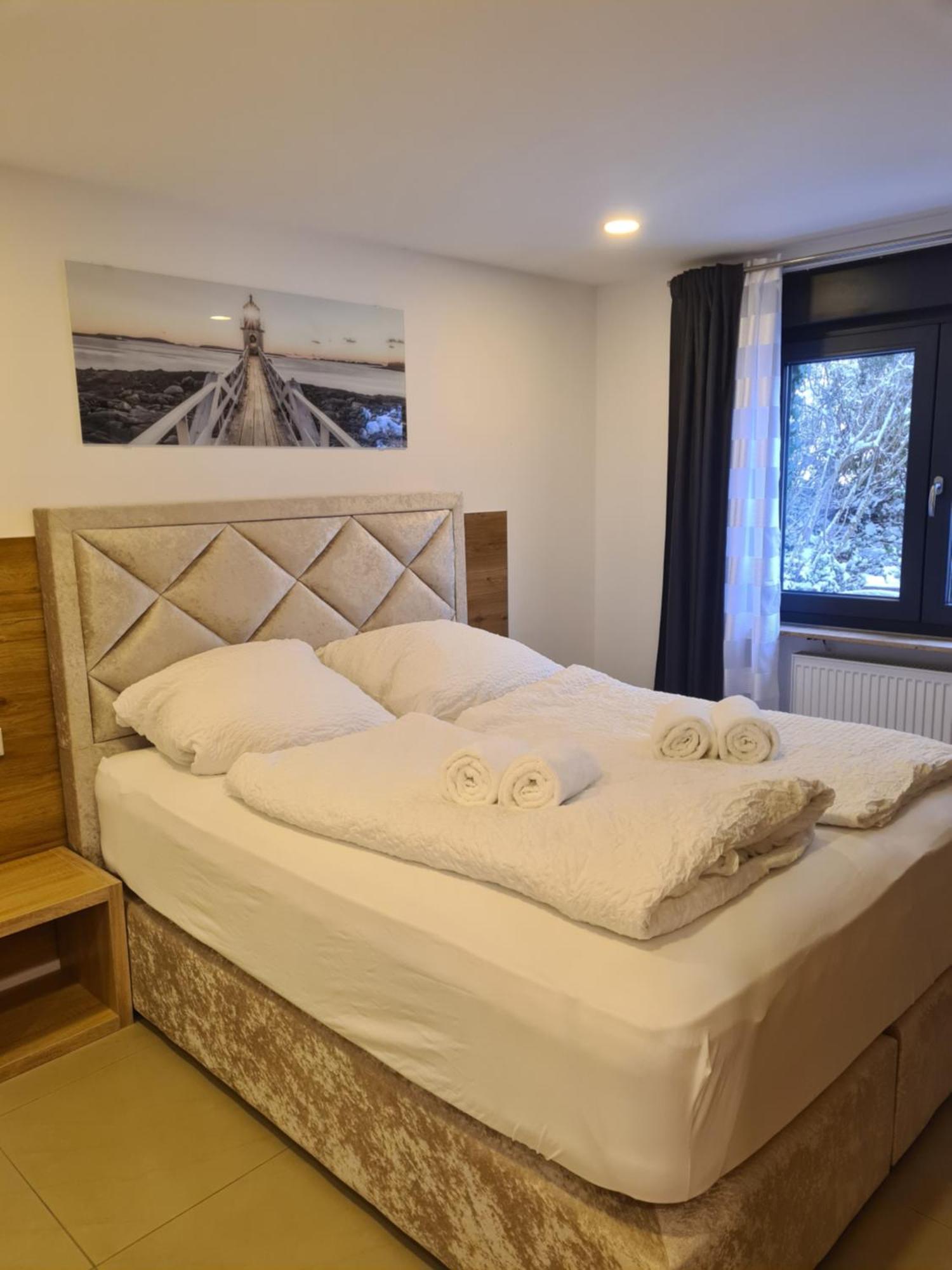 Wellandhome Аален Екстериор снимка